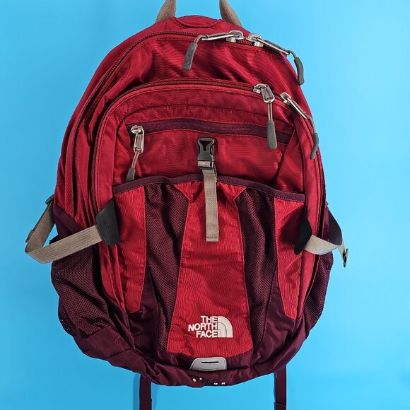 The North Face Recon Backpack – Red / Maroon – Classic Daypack - Picture 2 of 15